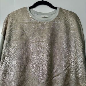 DRIES VAN NOTEN Fabulous silver metallic top, very stylish, size M